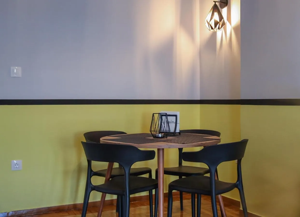 2Bd - Deer Traveler Family Apt Apartment Salonic