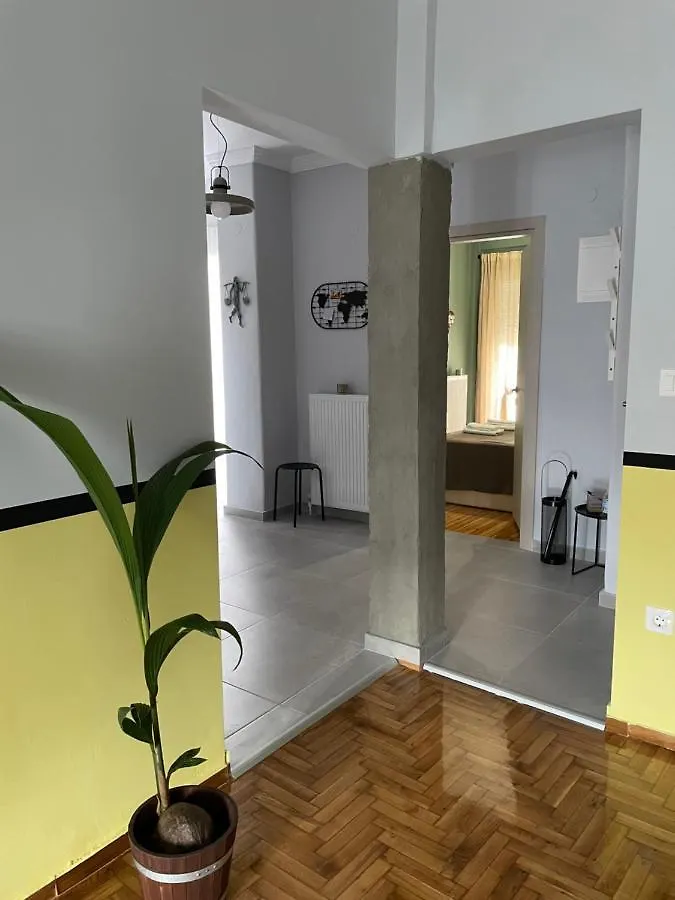 2Bd - Deer Traveler Family Apt Apartment Salonic 0*,  Grecia
