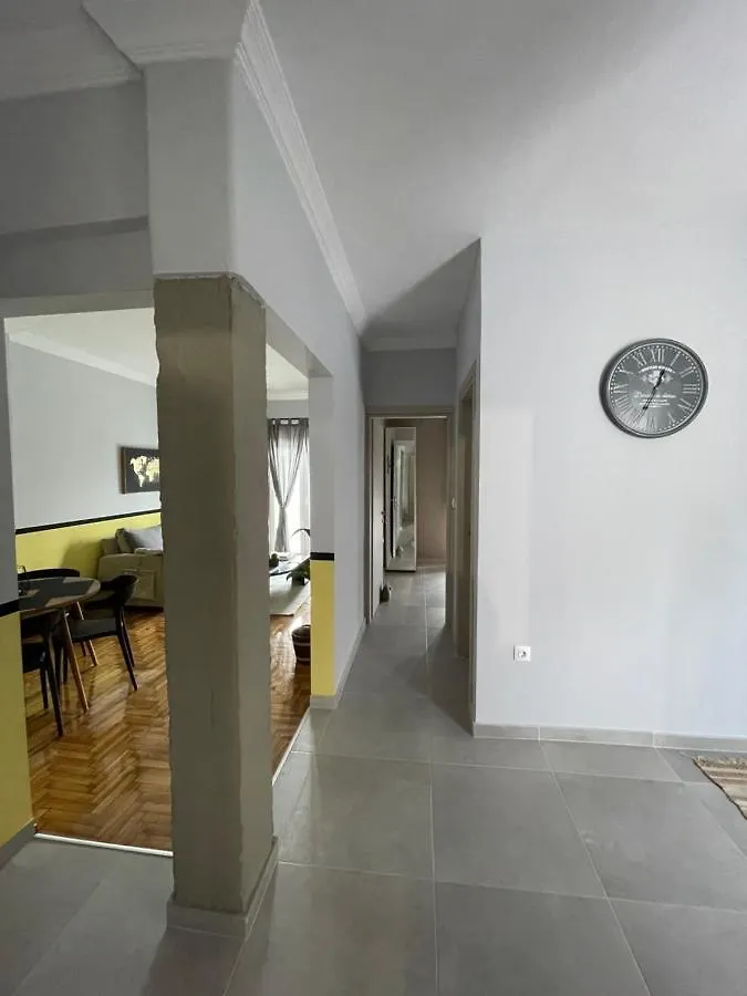 2Bd - Deer Traveler Family Apt Apartment Salonic